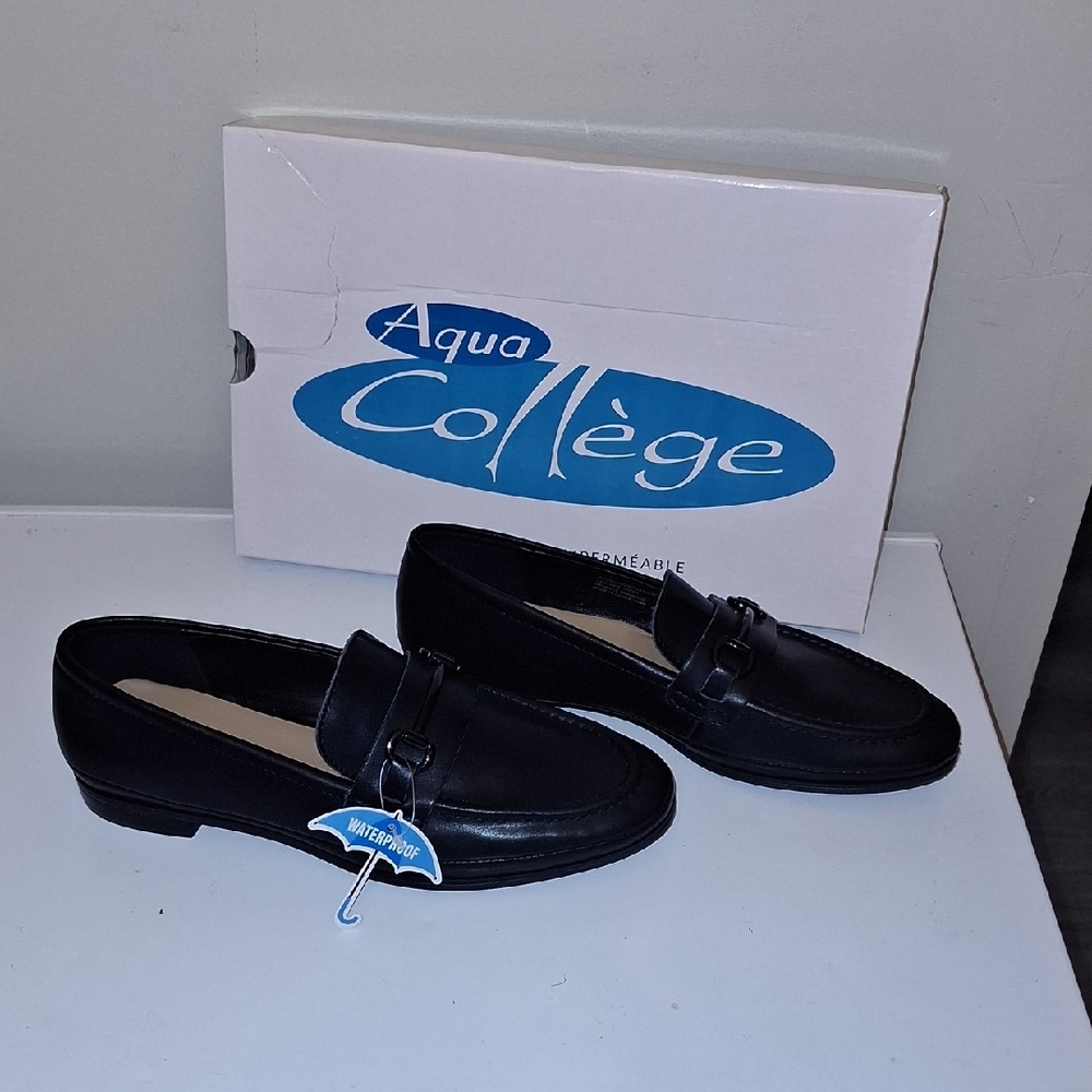 Elegant Black Loafers for Women - Picture 5 of 7